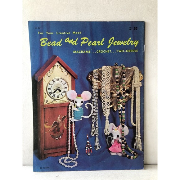 Vintage 1971 Bead and Pearl Jewelry Instruction Book Macrame Crochet Two Needle - Picture 1 of 7
